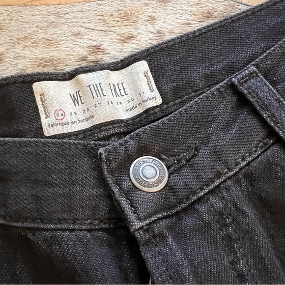FREE PEOPLE NWT Maggie Mid Rise Strait Washed Black Distressed Jeans‎ Size 24 - Picture 5 of 12